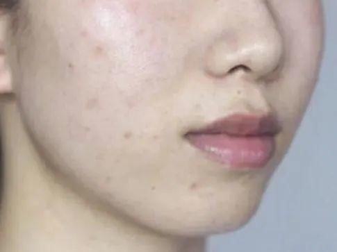  图源微博|我惊了，现在的国货护肤品为了博出位都能努力成这样？