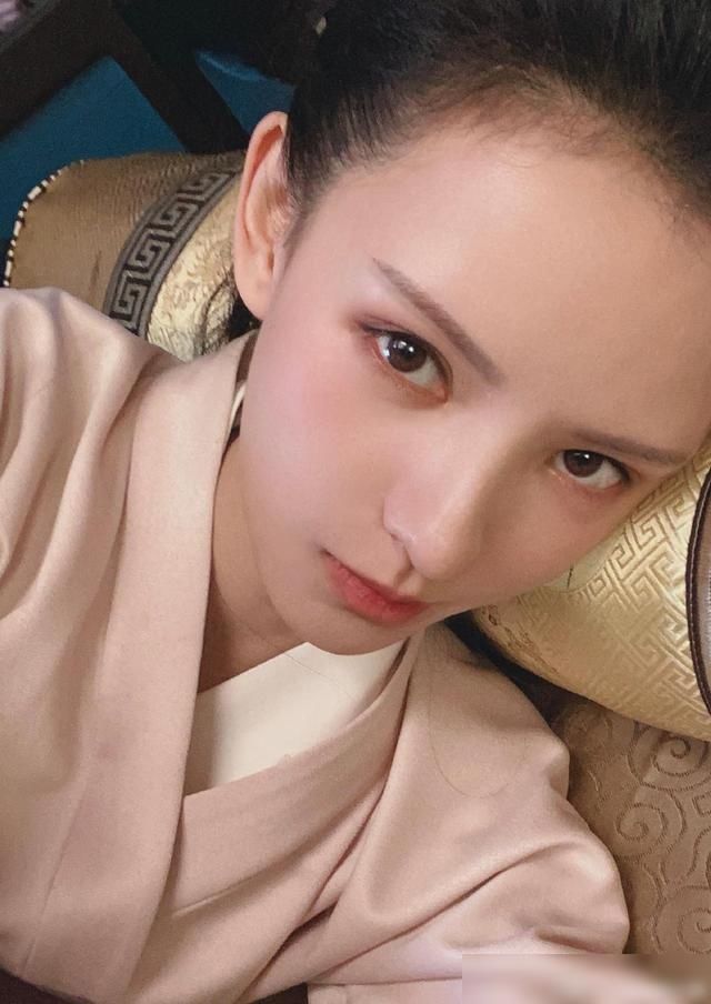  定档时间|溜粉必翻车？《琉璃美人煞》“迷”一般的操作