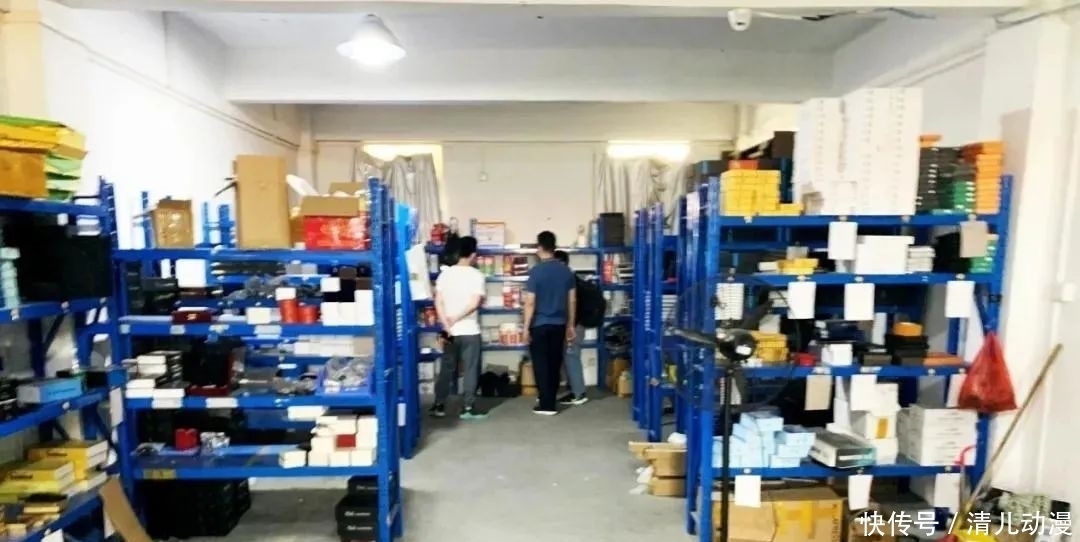  偷拍|矿泉水瓶、衣服、家用吸顶灯……这些日常用品可能在偷拍你！