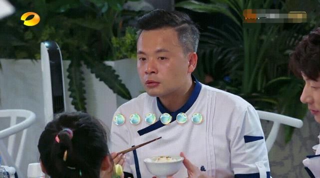  中餐厅|赵丽颖上《中餐厅》败尽好感，说话阴阳怪气，吃饭还翻菜