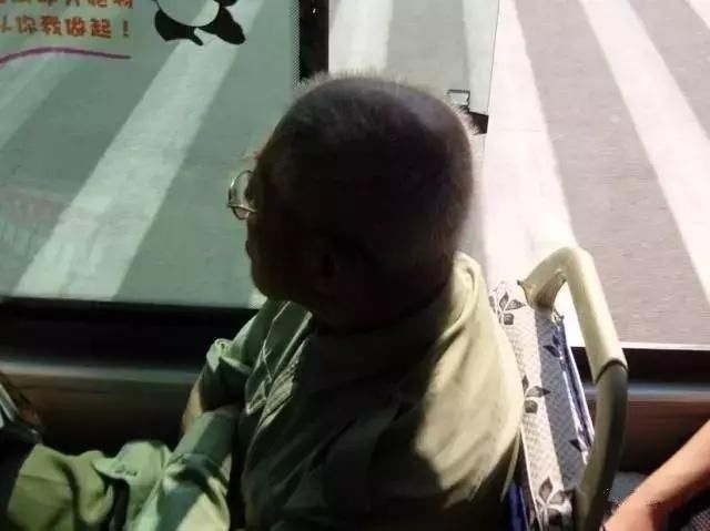 农民工师傅|被人偷偷爱着真好，你看到这张图已经刷爆全国