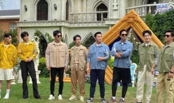  baby|《奔跑吧》ｂａｂｙ专场，登场时男嘉宾神态各异，蔡徐坤表情亮了