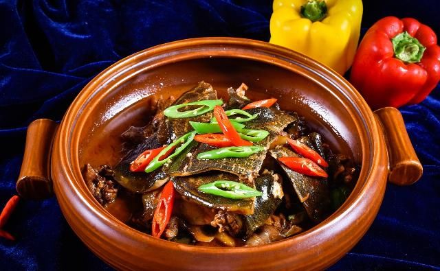 毫无|不可错过的舌尖皖南，毫无“头衔”的菜品，却道道令人垂涎三尺