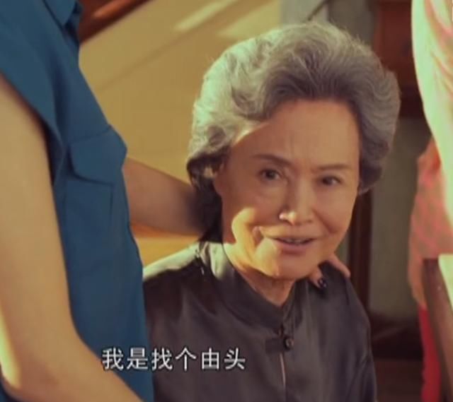  舞台姐妹|谢晋、《小花》导演张铮均用她出演主要角色，今80岁仍活跃影坛