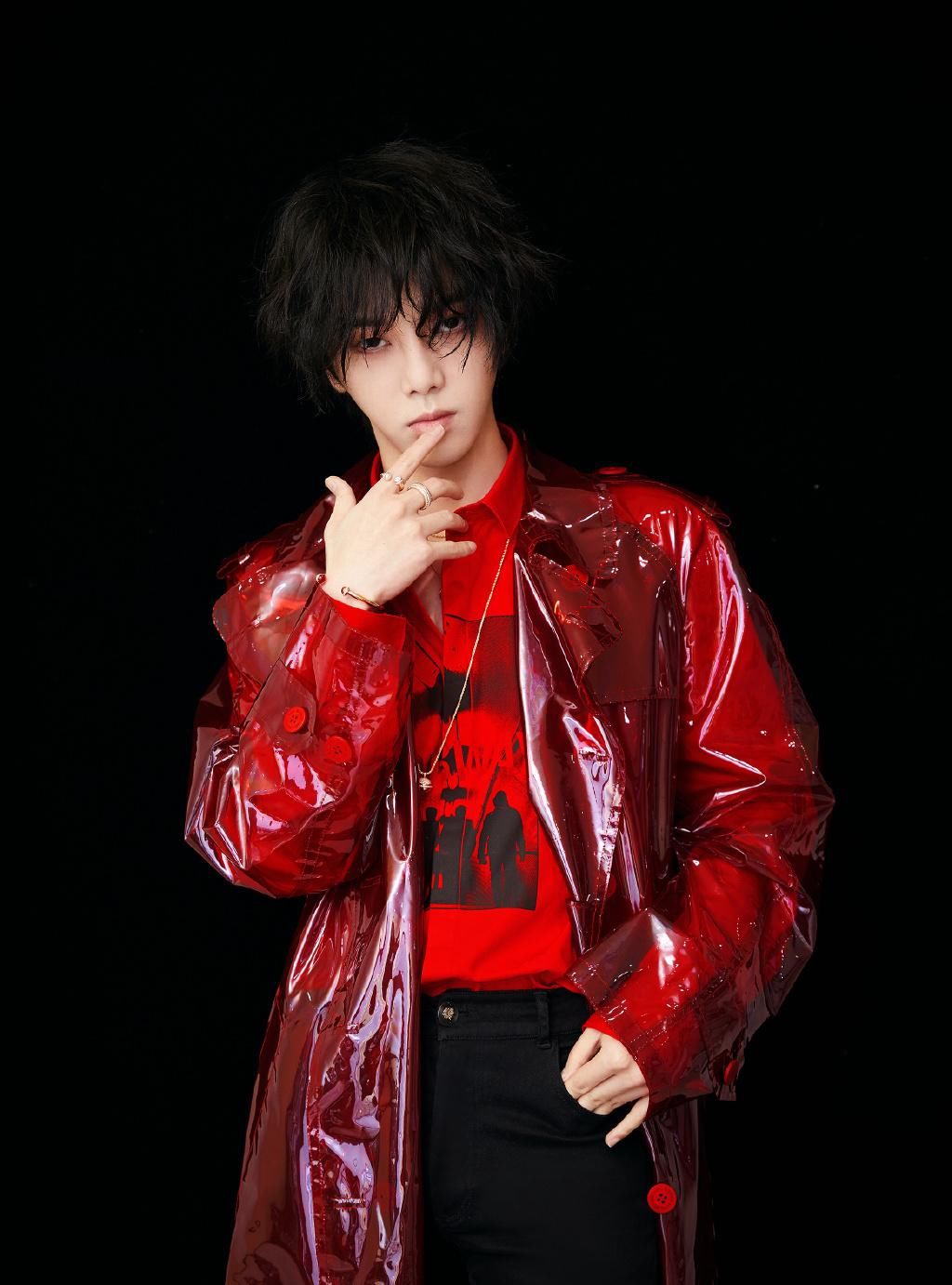 走下坡路|华语乐坛在走下坡路,抄袭和口水歌成主流,华晨宇和邓紫棋成希望