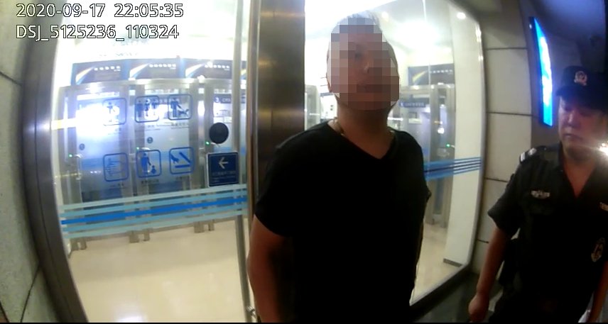 吐苦水|“我在抢劫银行”,珠宝店老板深夜报假警,向民警吐苦水:生活不容易