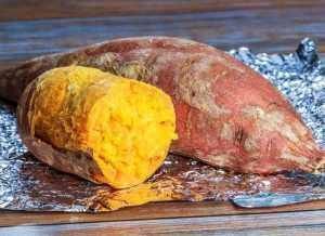 红薯|蒸红薯时,直接蒸是不对的,大厨教你正确做法,红薯香甜更软糯