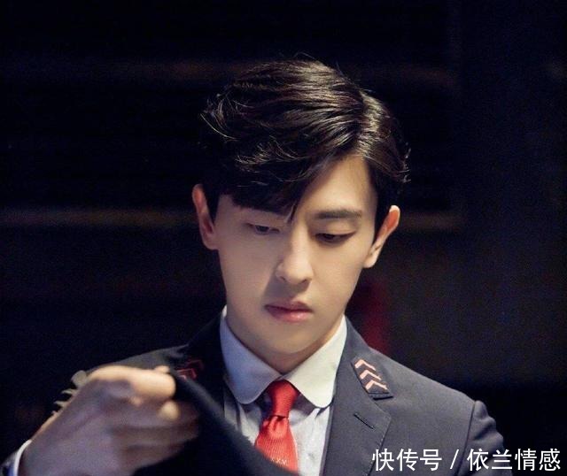 密室大逃脱|杨幂密室狂撒娇,甜到被NPC温柔对待,一旁邓伦的眼神绝了