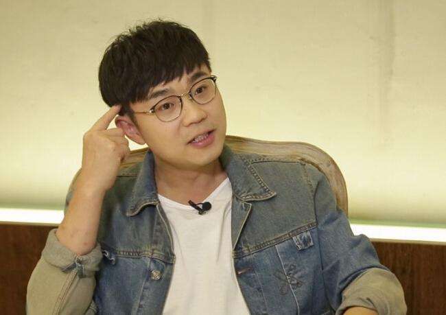  评委|大鹏主持引站队争议，评委判定依眼缘还是演技？看清他的困境就懂