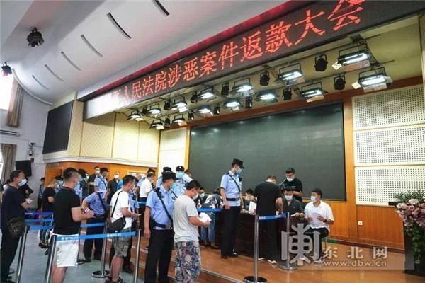 费设|团伙收酒吧“承包”费设“场站”暴力恐吓出租车司机