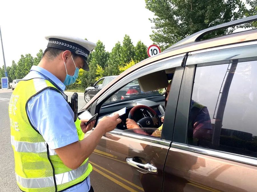  群众|聊城高速交警 | 给人民群众一份稳稳的安全感