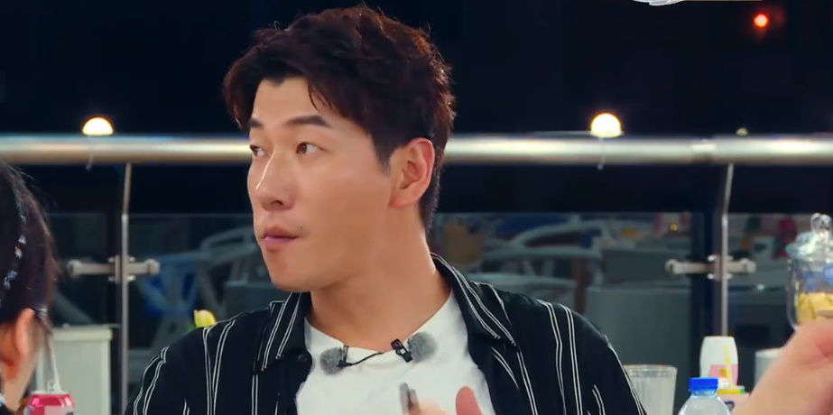 继任|黄晓明离开《中餐厅》,赵丽颖成功上位,其实继任店长该是李浩菲