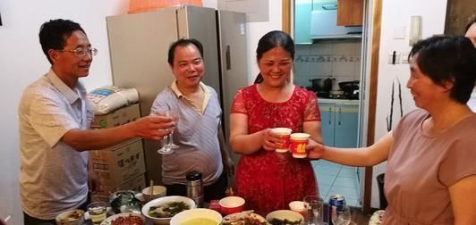 社会|因10万彩礼,被年薪70万的男友分手,女儿结婚要几万彩礼过分吗