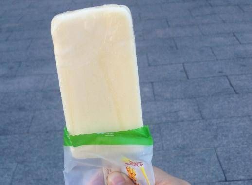 猫耳朵|公认4种包装“土得掉渣”的零食,我赌十包辣条,90后都吃过