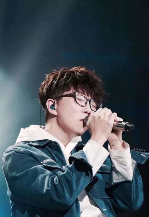  说出|武艺说出鞠婧祎的优点后，谁注意到毛不易的表情？网友：装不下去了