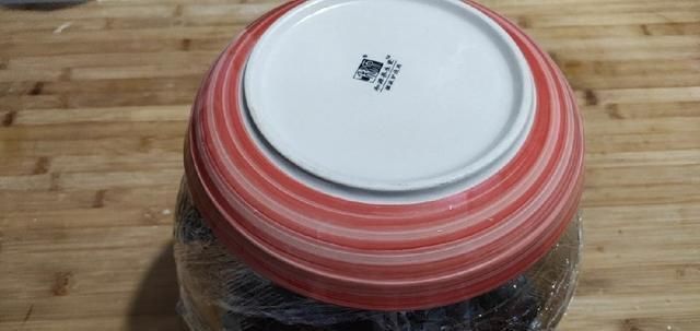 出油|鸭蛋怎么腌制才出油,只需注意四点,保证个个流油让你吃了还想吃