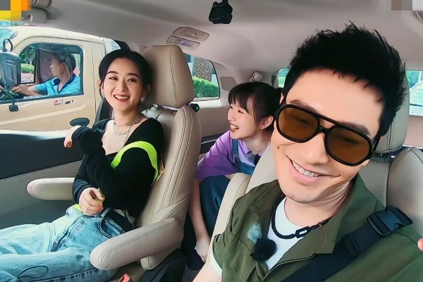  中餐厅|中餐厅播出近半，终于提到baby，黄晓明表情很微妙，想看同框