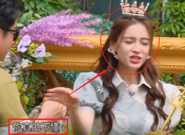  郑恺|兄弟团“讨好”baby，郑恺直接用手喂食，蔡徐坤的做法却太机智了