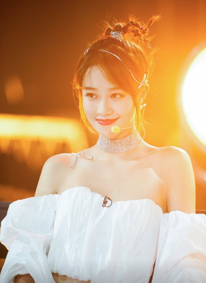  讨论度爆棚|《乘风破浪》四公分组，蓝盈莹加入宁静组，网友：野心写在脸上