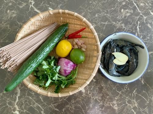  朋友圈|一个人的午餐走红朋友圈，无油烟低脂饱腹，网友：难怪大家都喜欢