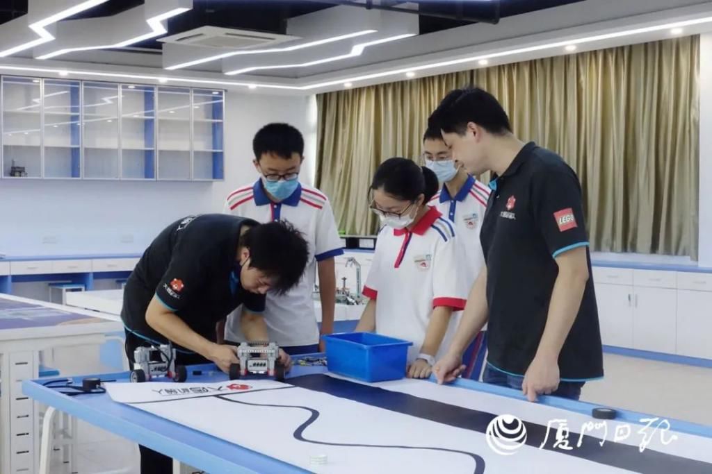  联合|快讯！厦门这所中学和清华、北大、复旦、上交大、哈工大等联合建实验室！