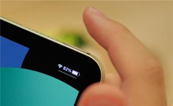  指纹|侧边指纹！iPhone12机模曝光：中框长条形装置暗示指纹回归？