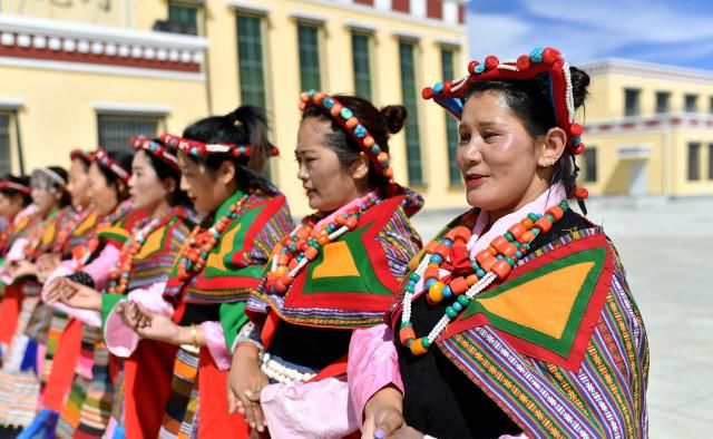  区札达县托林广场|“藏西秘境”的文化瑰宝——古格宣舞