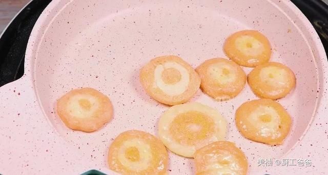  西红柿|适合9个月宝宝吃的辅食小零食！简单又好做，宝宝超爱吃！长高个