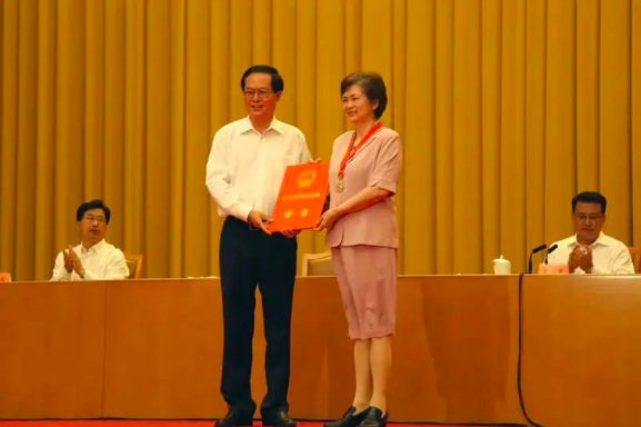 获奖|李兰娟获奖300万，全捐！为了他们...