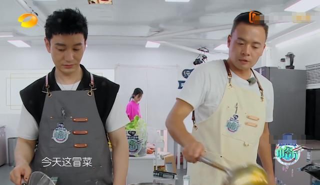  高压锅|《中餐厅4》出现严重失误，节目组想掩盖，赵丽颖直言指出问题