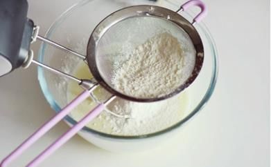  蛋清|在家用面粉和蛋清就能做的小零食，酥脆可口，健康无添加