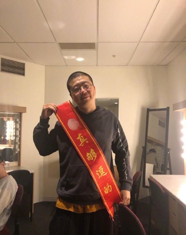  依旧|李诞想证明，他依旧是那个李诞，可笑果依旧是原来那个笑果么？