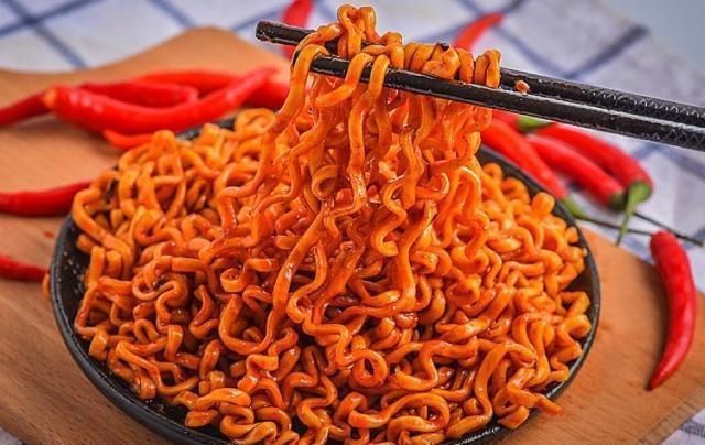 蜂蛹|如果世界上只剩下这6种黑暗料理,只能选其一填肚子,你选哪个