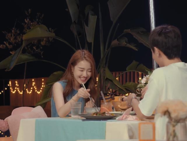  心动|心动的信号：为博眼球乱剪辑？女1男2上一秒还是情侣装，下秒就变了