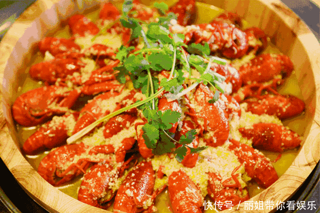 蒜香酸菜鱼|10款蒜香美食测评,没有一款不让你流口水!