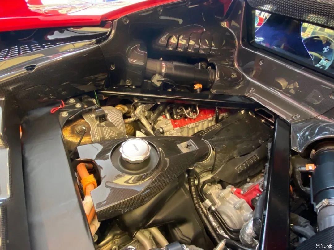 性能|法拉利SF90 Stradale实拍，插电混动性能赛拉法，售价仅398.8万元