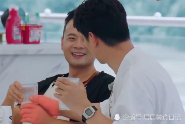  大厨|《中餐厅》张亮嫌牛奶烫，林大厨下意识说出一句话，网友：不装了！