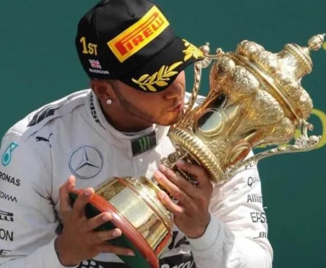  台私人|世界上工资最高的“司机”，靠月薪就能买下法拉利，还有私人飞机