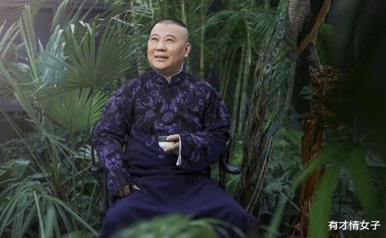  烧饼|《德云斗笑社》烧饼综艺感很好的，情商高高的，太喜欢烧饼了