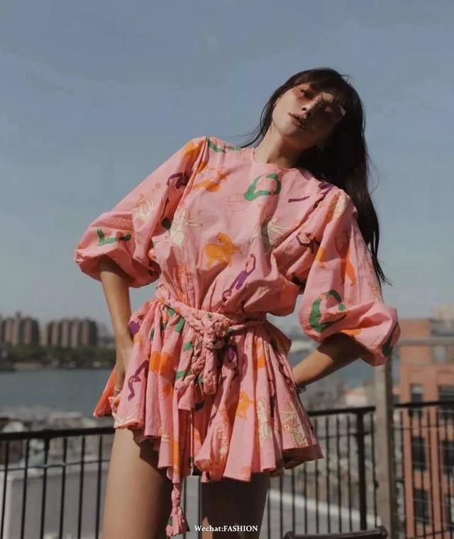 裙子|早秋最美的5条裙子，可以安排了