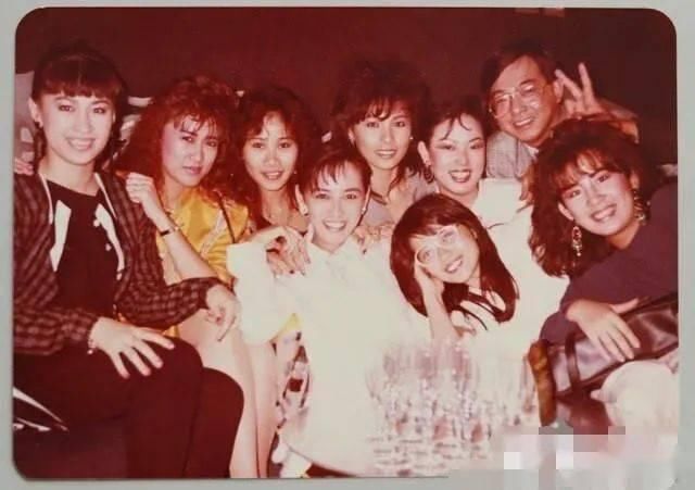  贵圈|贵圈首位直播整形女星、200w钻表随便摔，连范冰冰都模仿她！