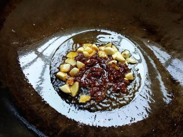 下酒|香而不腻的肥肠煲！零厨艺家常菜！下酒又下饭，好吃到爆