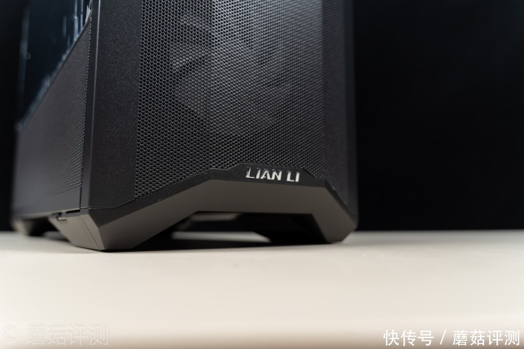 LIANLI|风道升级,散热效果媲美开放式环境、联力LIANLI 鬼斧AIR 机箱 评测