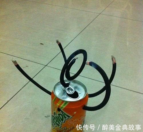 兄弟|每日一笑大兄弟,玩个扑克都让你玩出感情,也是没谁了