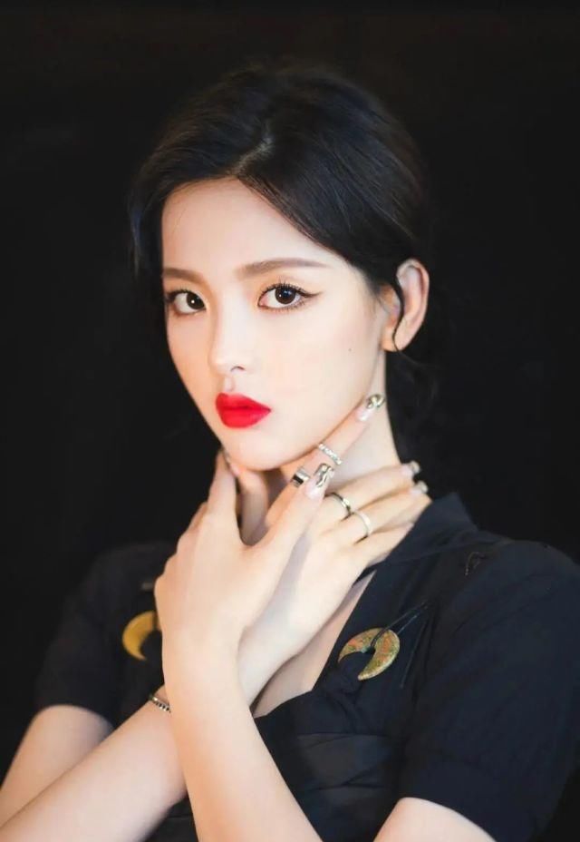  好久不见|【鹅厂星品大赏】好久不见爱豆们扎堆走红毯了