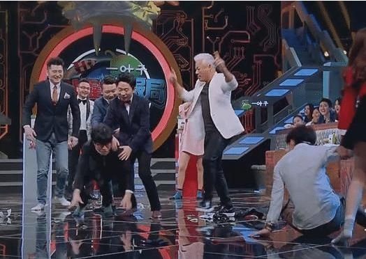  越来越多|录节目突然失控的4位明星：图2现场打架，最后一位吓得宋茜不知所