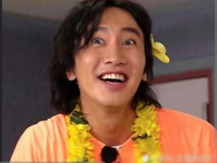  演技|《RM》李光洙以特有的滑稽表情演技，让成员们笑得合不拢嘴