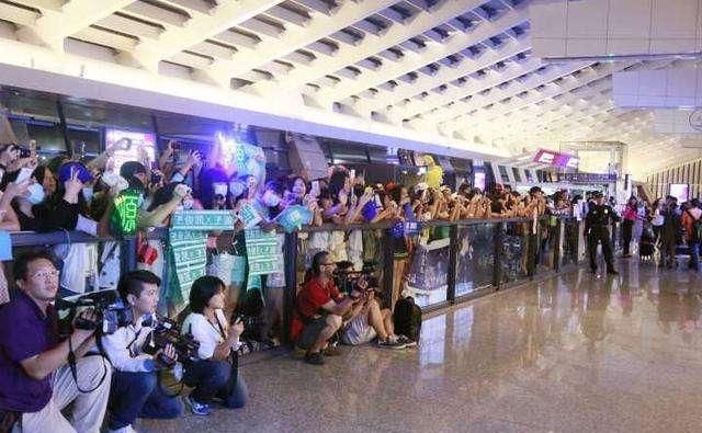  明星|明星事业粉有多拼?杨颖代言丸美立刻脱粉，让欧阳娜娜别出来丢人