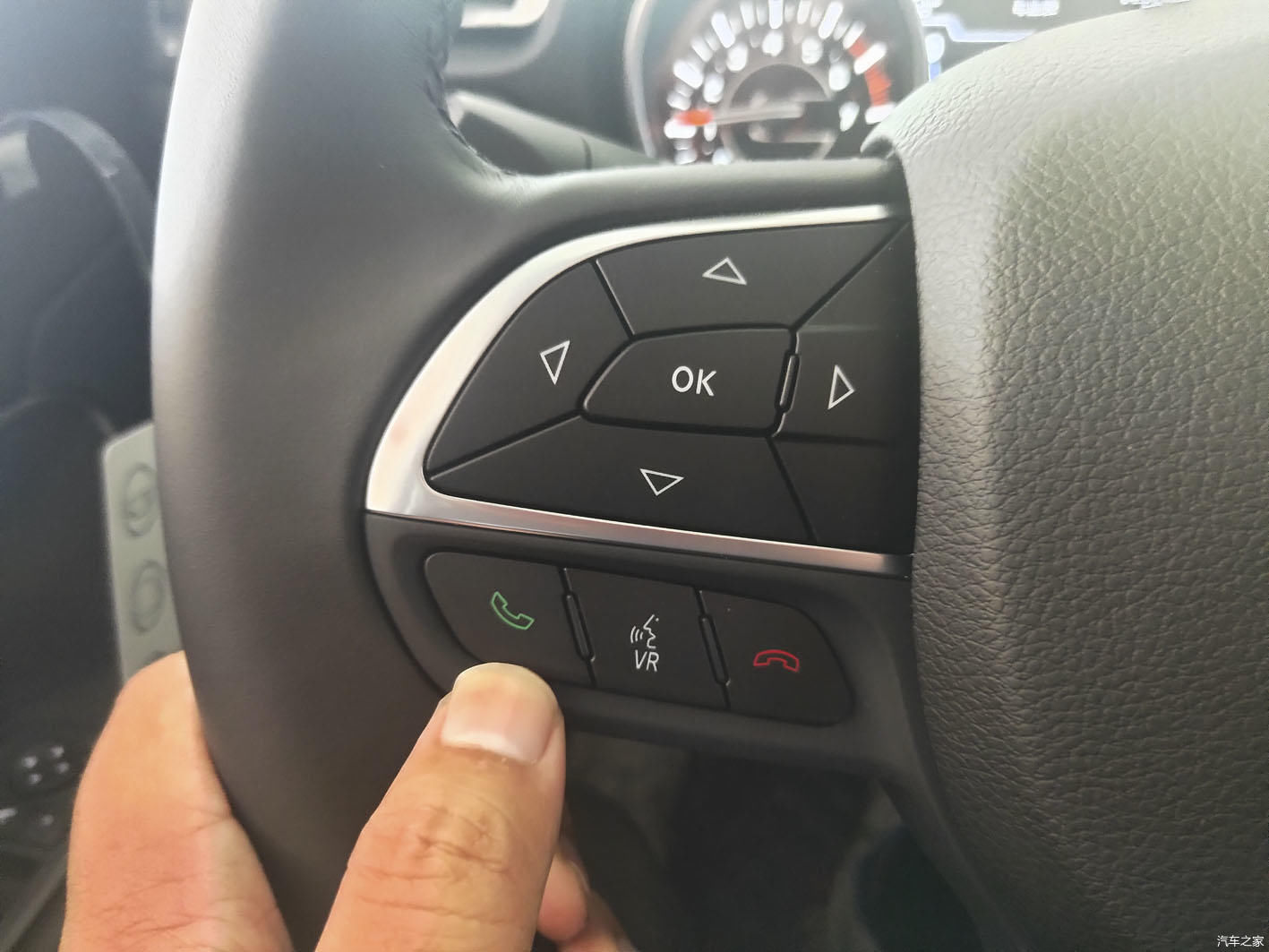  克莱斯勒公|Jeep大指挥官这个车怎么样？让窦先生深入解析一下吧