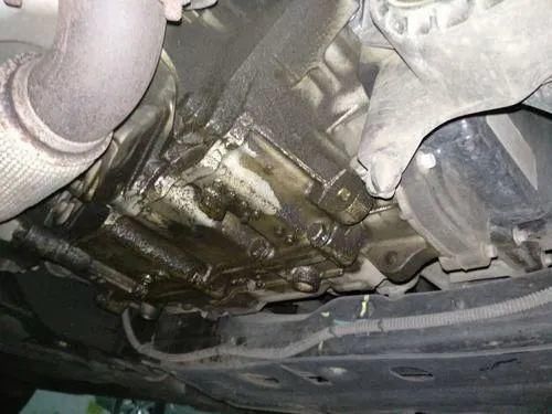  自燃|象山6天4辆车自燃丨某村出纳挪用资金14次，获刑六个月！